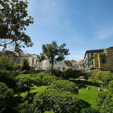 The Bellini House By House In Naples-3